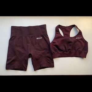 Echt Arise Sportsbra & short set - berry